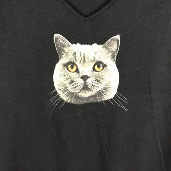 Cute Tabby Cat V-Neck T-Shirt NWOT XL - Picture 4 of 7